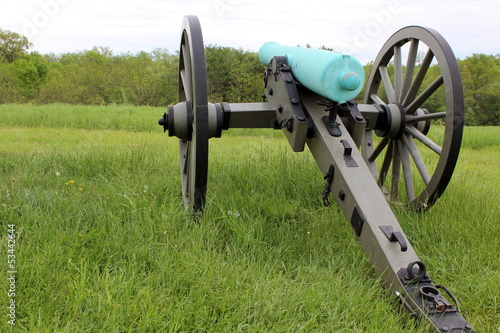 Old Civil War canon on display