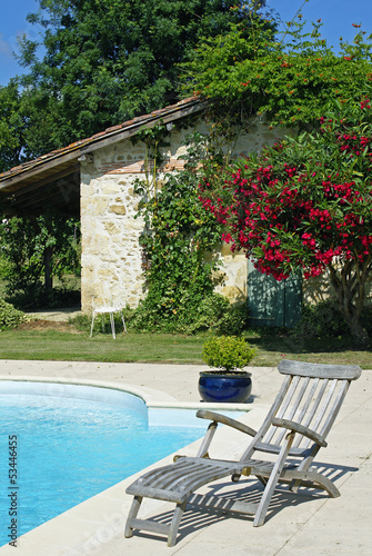 au bord de la piscine  # 02