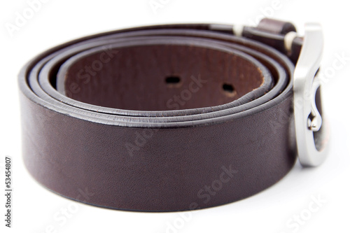 Ceinture cuir marron enroulée