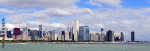 Chicago skyline over Lake Michigan © rabbit75_fot