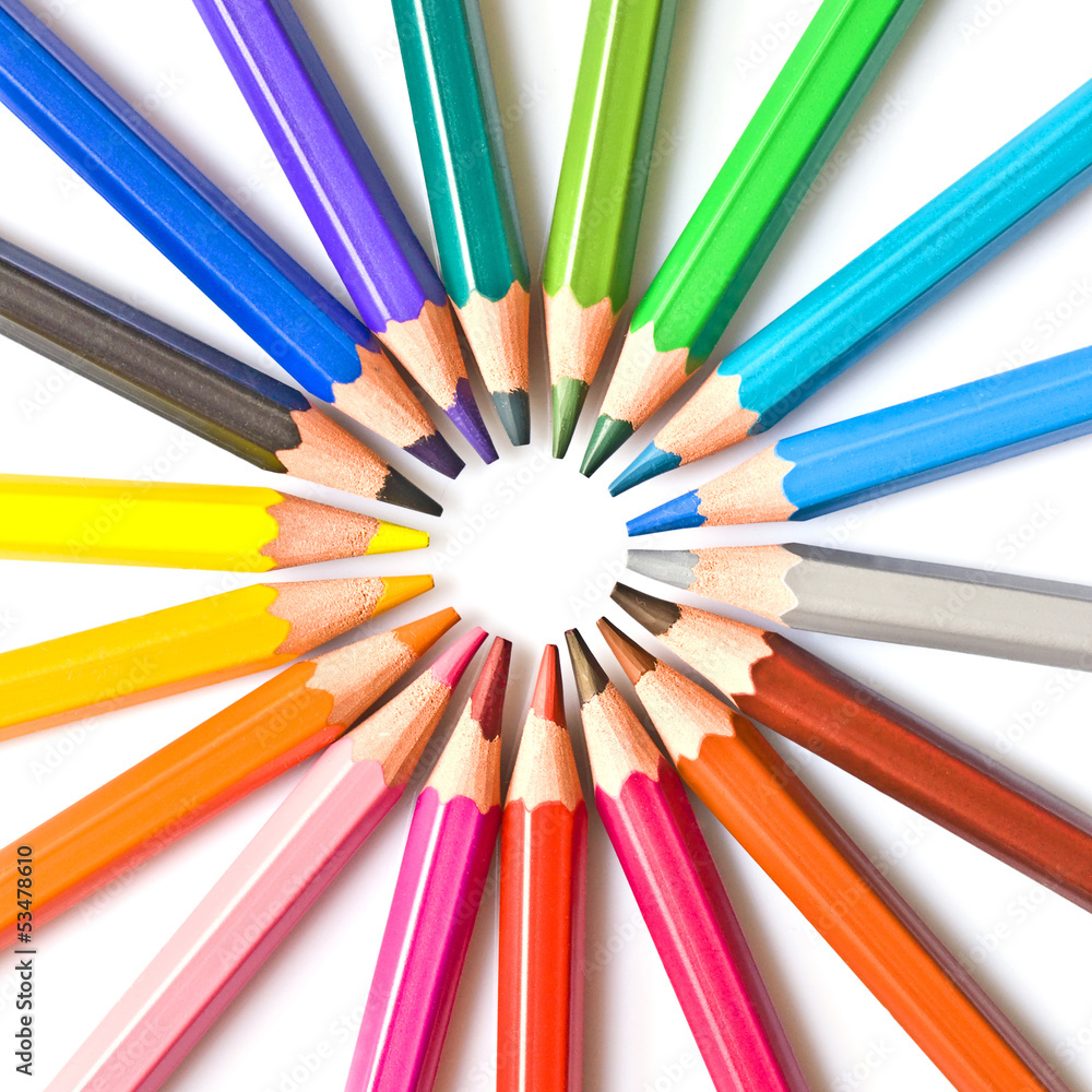 Crayons de couleur en cercle, carré