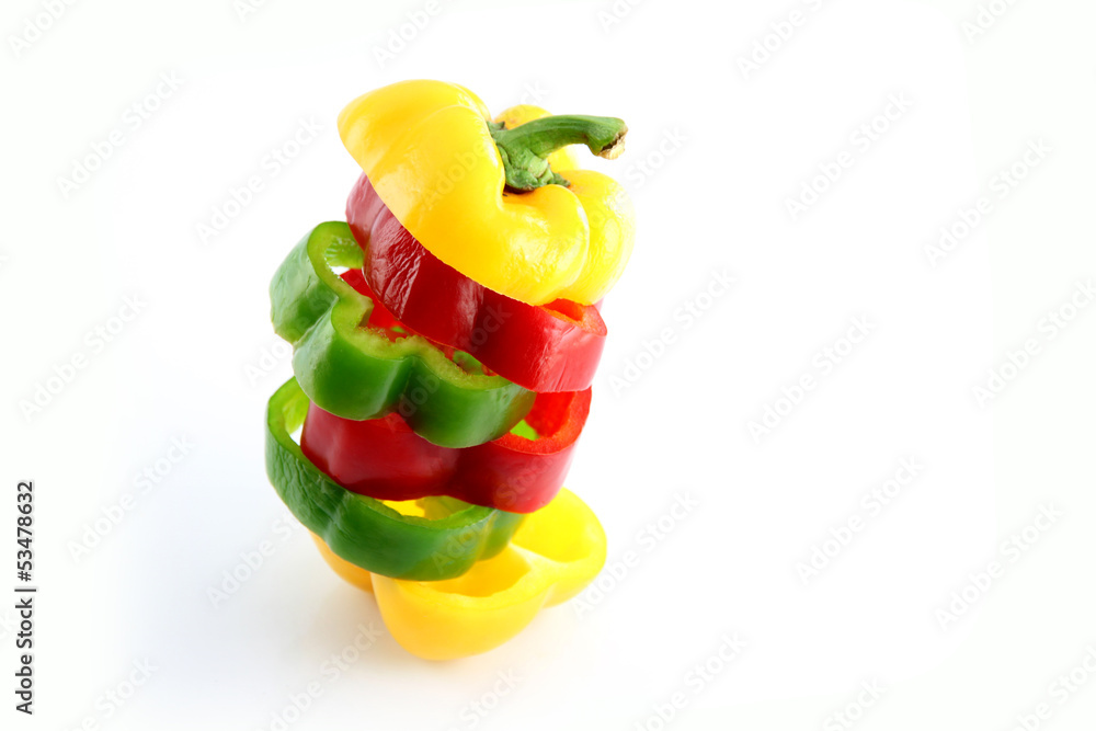 Slice the Three color of bell pepper in Arranged vertically. Slice the Three color of bell pepper in Arranged vertically.