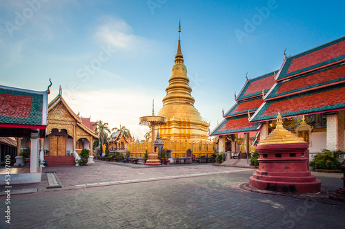 Wat phra that hariphunchai
