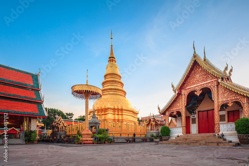 Wat phra that hariphunchai © tortoon