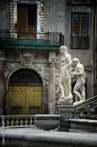 Palermo,piazza della vergogna photo