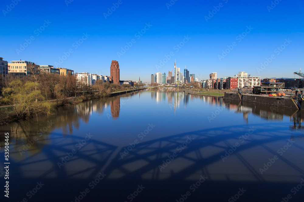 Fototapeta premium Frankfurt am Main (Blick vom Deutschherrnbrücke, 2013)
