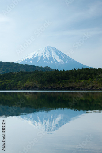 西湖と富士山