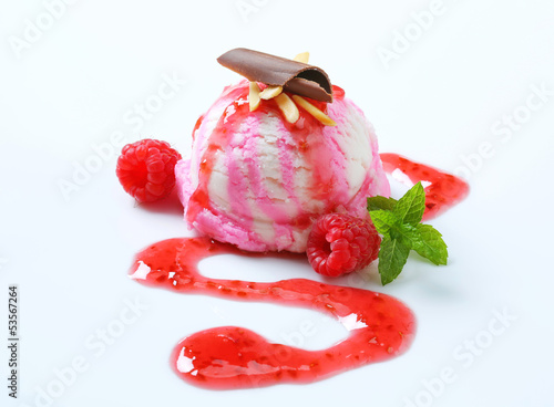 Raspberry ice cream