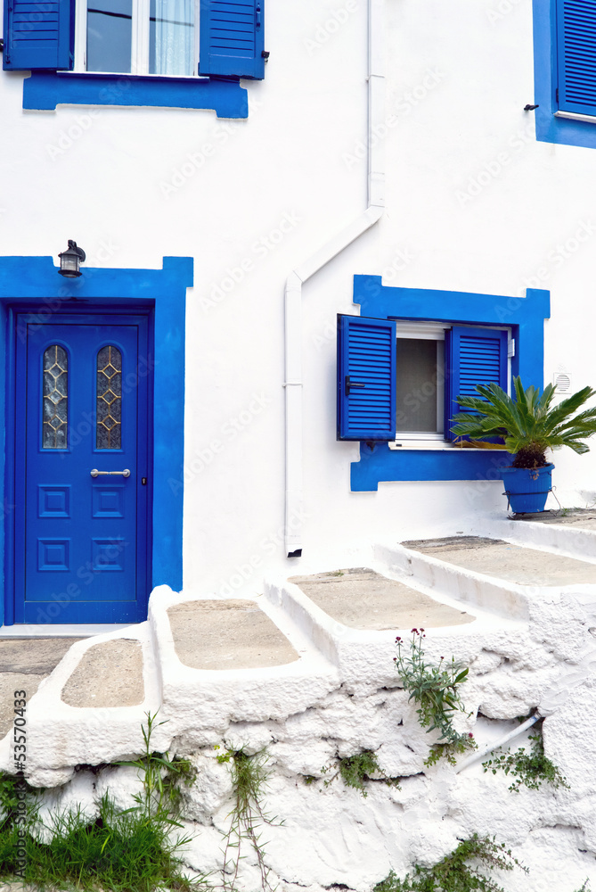 Fototapeta premium Traditional greek alley street stairs