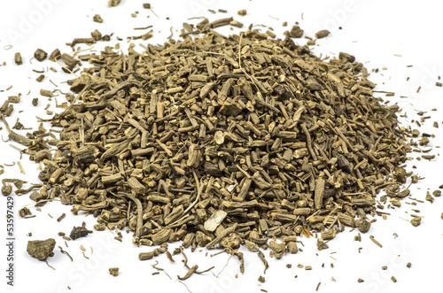 Baldrianwurzel geschnitten