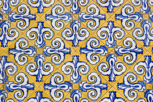 Piastrelle decorate a mano