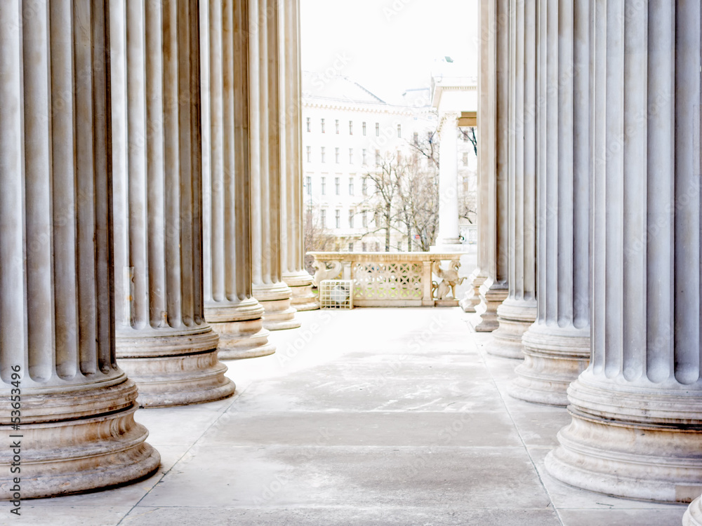 Säulen am Parlament in Wien