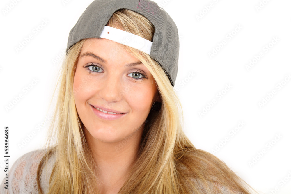 junge Frau mit Basecap junge Frau mit Basecap
