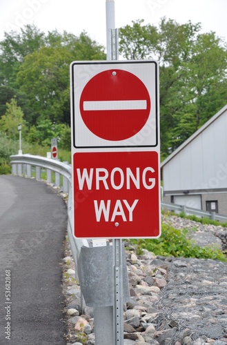 Wrong way signage