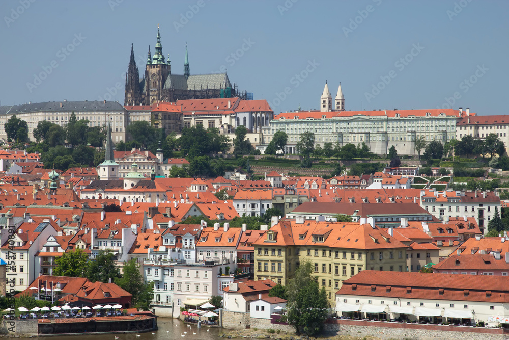 Obraz premium General view of the Prague Castle