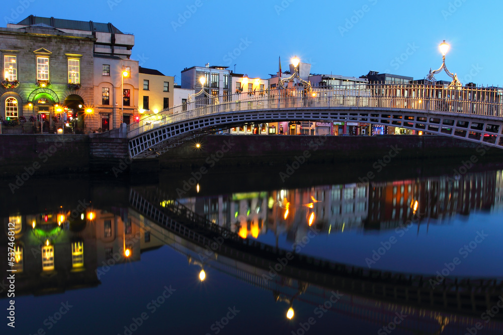 Ha'penny bridge at night in Dublin