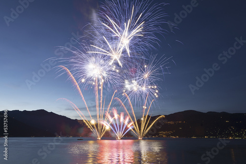 Quadro su tela Fireworks on the Lake Maggiore, Luino