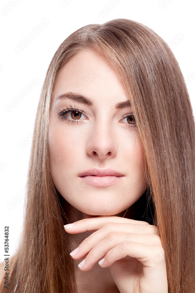 junge attraktive frau mit glatten gesunden langen haaren junge attraktive frau mit glatten gesunden langen haaren