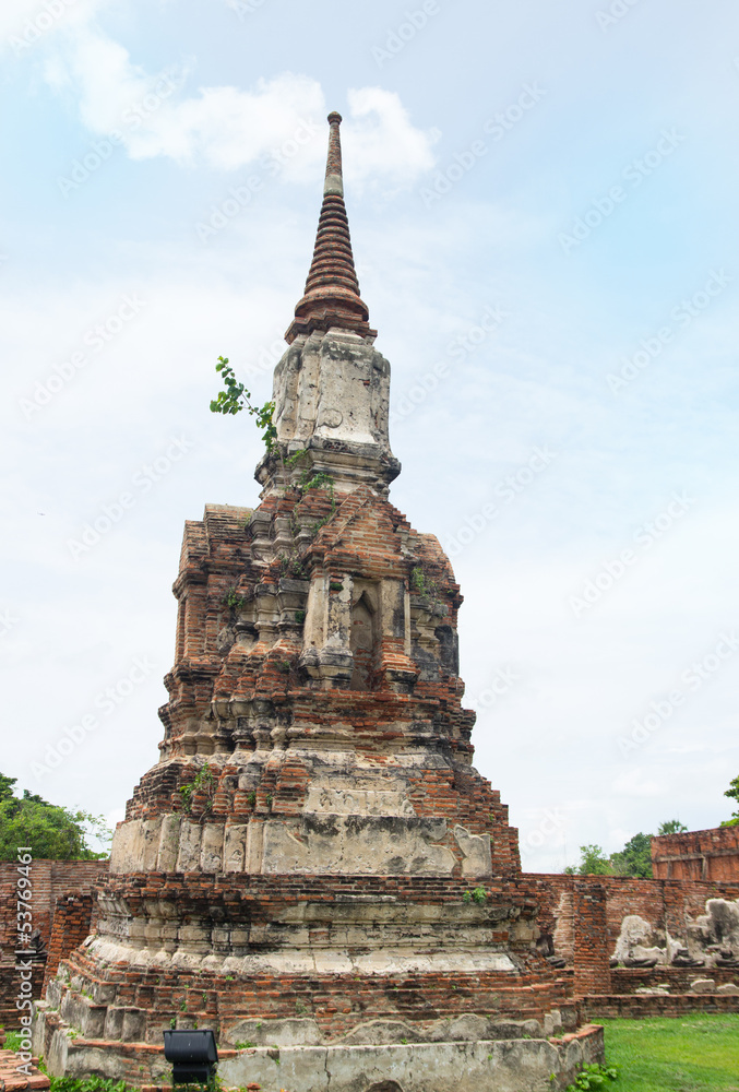 Fototapeta premium Old pagoda in Ayutthaya temple