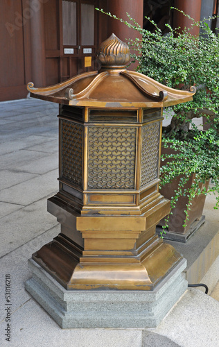 The Chinese lamp