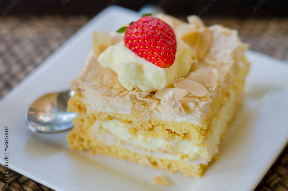 strawberry cake strawberry cake