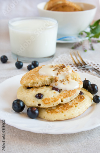 Pancake with berries
