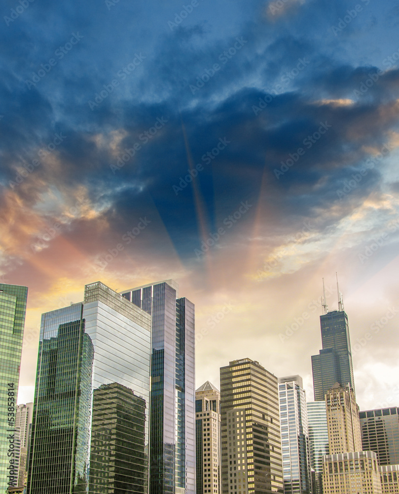 Beautiful view of Chicago Skyline with dramatic sky