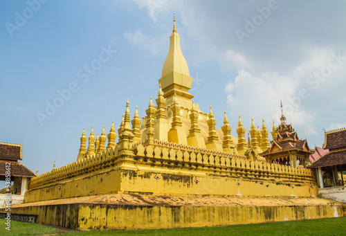 Pratat luang pagoda