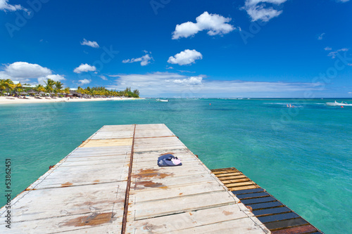 Fototapeta Naklejka Na Ścianę i Meble -  ponton de loisirs, île Maurice