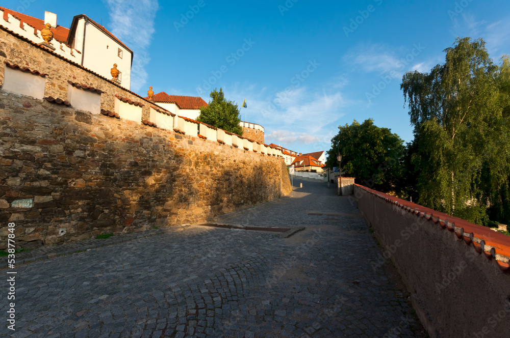 Pisek, the walls