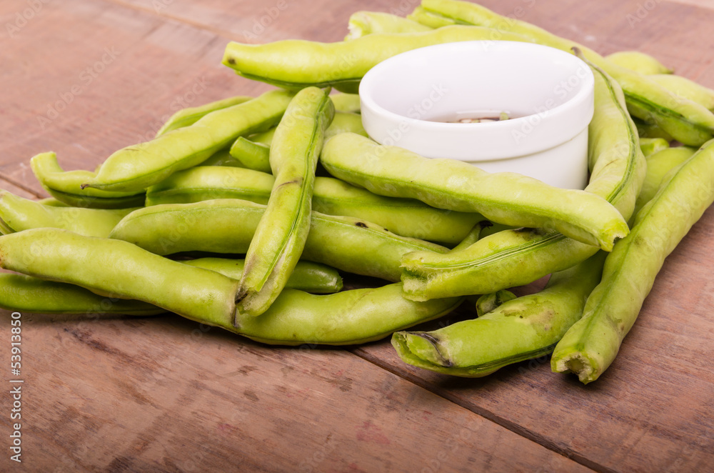 Fresh fava beans with dipping sauce