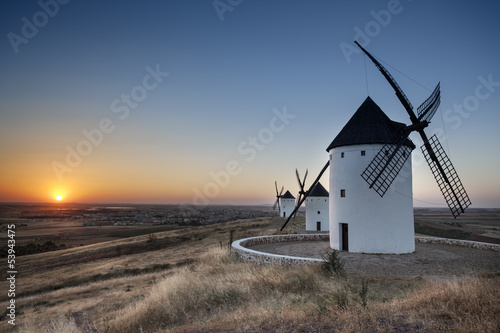 Moulins de Don Quichotte - Espagne - Antonio GAUDENCIO photo