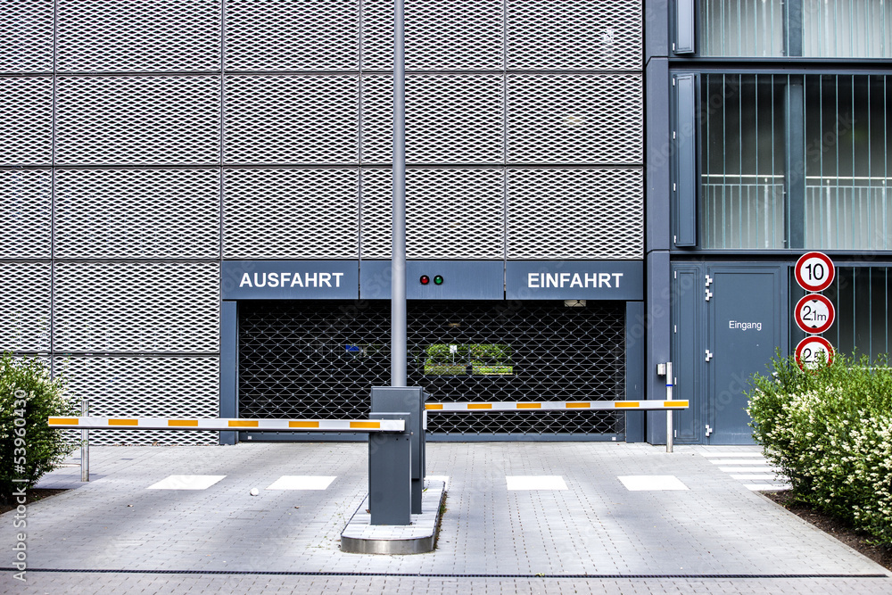 Einfahrt Parkhaus Ulm Mitte