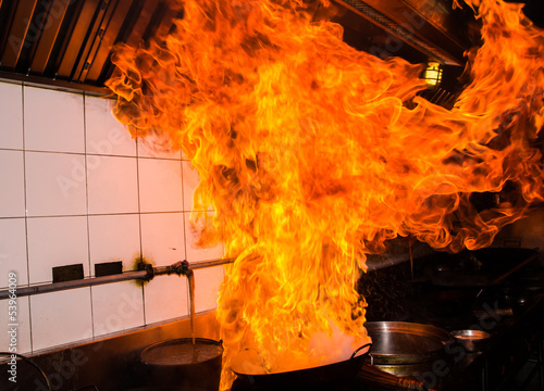 Foto Stir fire very hot