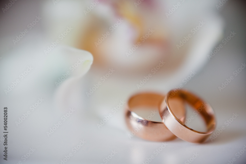 Фотография gold wedding rings