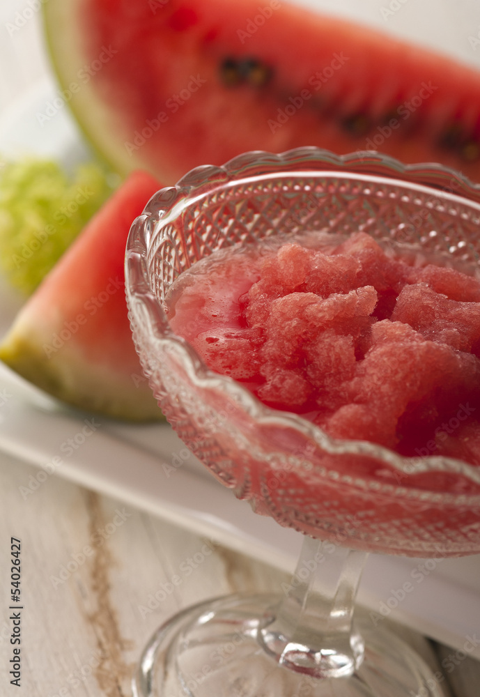 Zmiksowany, mrożony arbuz - granita Zmiksowany, mrożony arbuz - granita