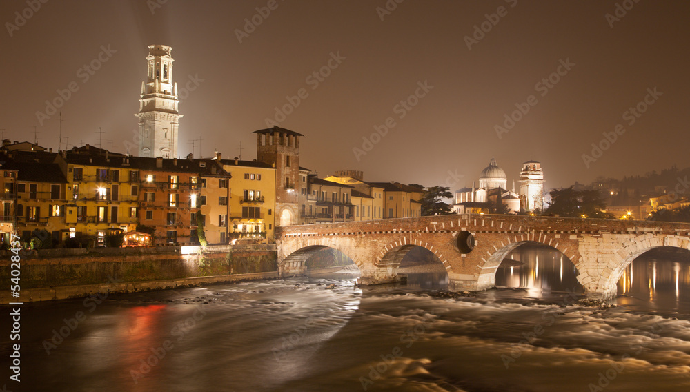 Verona - Pietra bridge at night - Ponte Pietra