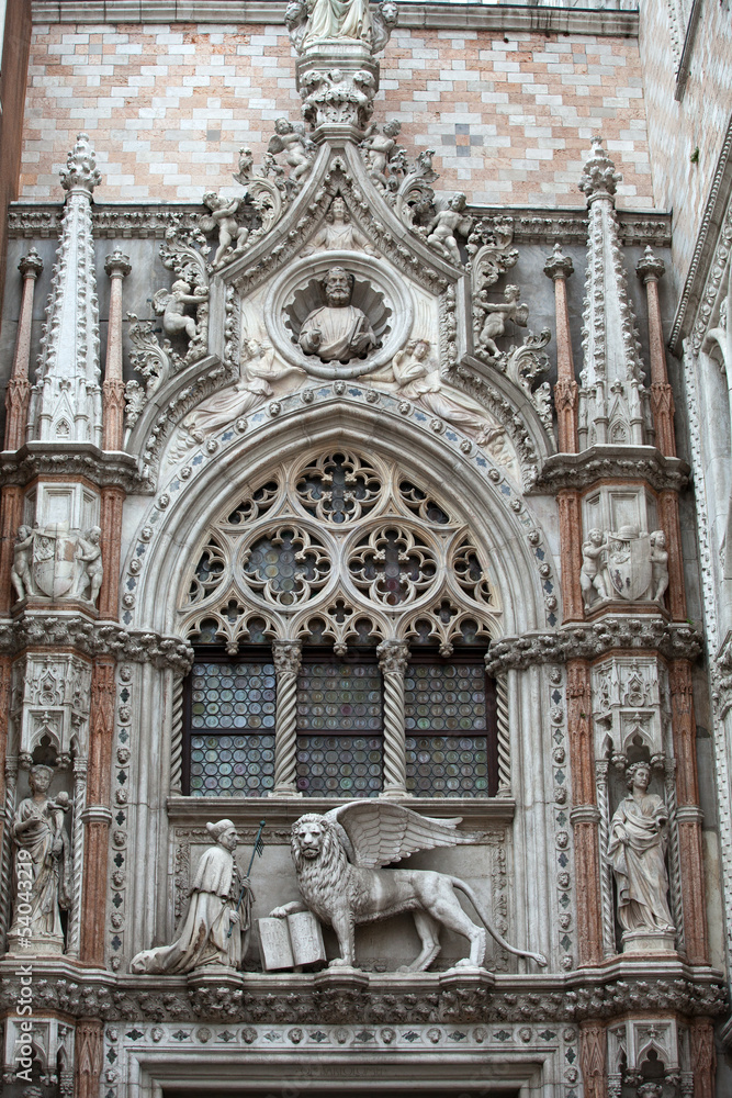 ..Sculpture on west facade of Doge's Palace, Venice