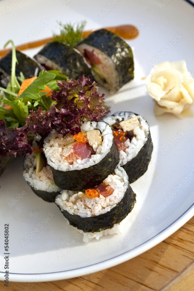 Maki, japonais, riz, algue, poisson, cru, salade, asie Maki, japonais, riz, algue, poisson, cru, salade, asie