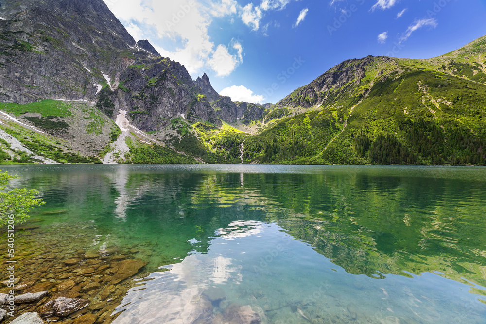 Plakat Piękna sceneria Tatr i jeziora w Polsce