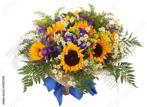 Fototapeta Naklejka Na Ścianę i Meble -  Floral arrangement of sunflowers, daisies, ferns and goldenrod.