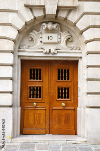 Grande porte d'entrée - Paris