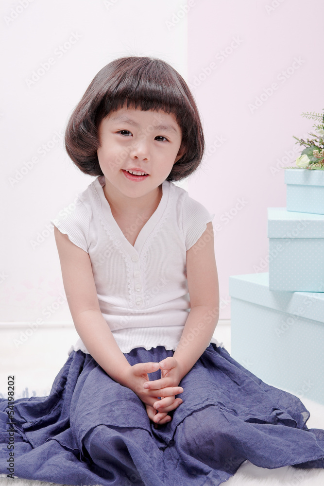 Obraz premium 아이;여자아이;소녀;여자;여자아이;웃음;한국아이;동양소녀;동양여자;