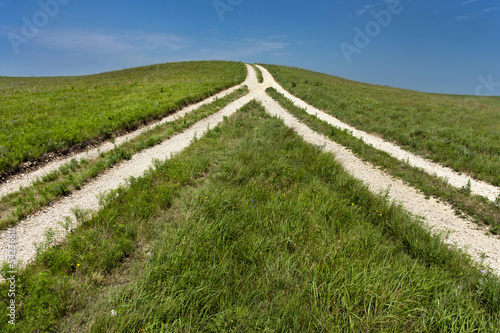 Reversed view of Fork in the road shows coming together