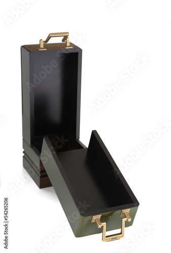 Bild auf Leinwand Open souvenir casket isolated on a white background