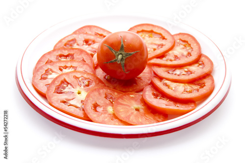 Tomatenscheiben auf Teller