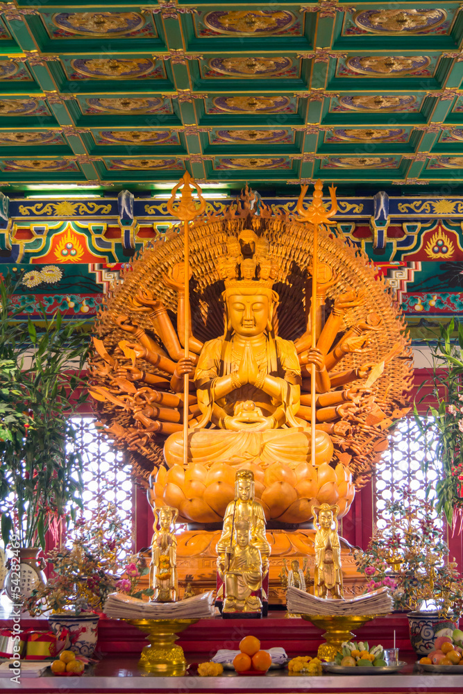 Fototapeta premium Thousand Hand Guan Yin