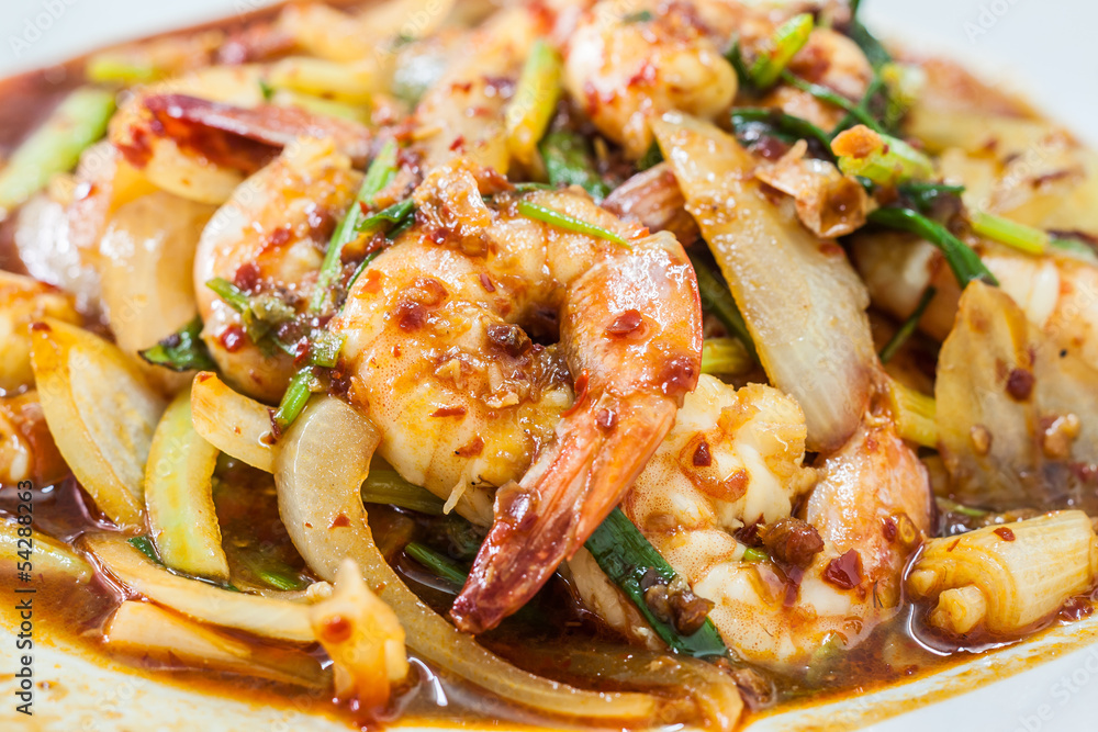 Stir fried shrimps and curry paste. Stir fried shrimps and curry paste.
