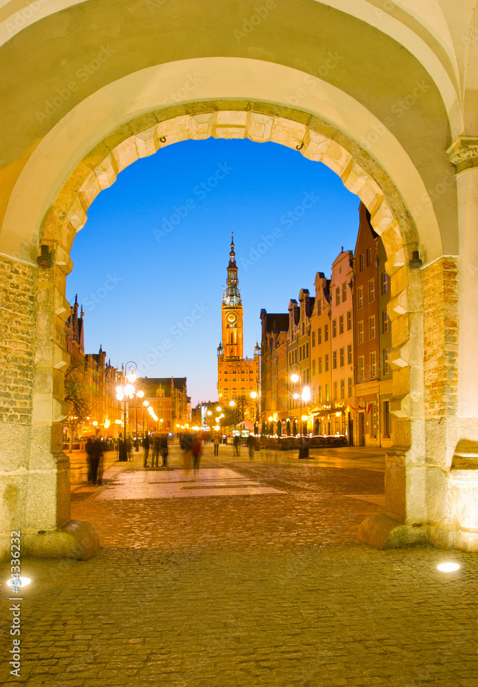 Old town of Gdansk at night