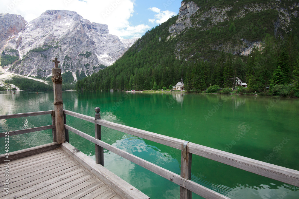 lago di Braies lago di Braies